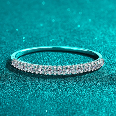 Luxury 925 Sterling Silver Full Pavé Moissanite Bangle For Women Elegant Gypsy Star Design High End Bracelet Jewelry Gift