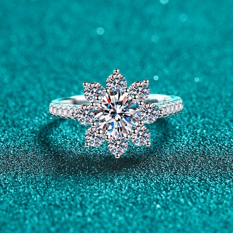 Luxury 925 Sterling Silver Sunflower Moissanite Zirconia Halo Ring For Women Elegant Electroplated Flower Inlaid Rhinestone Jewelry Valentine Gift