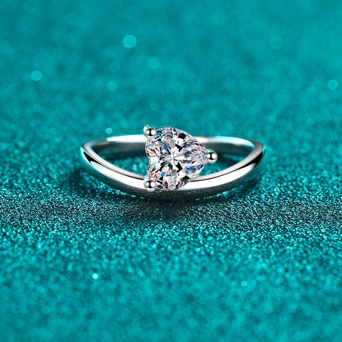 Luxury 925 Sterling Silver Heart Moissanite Ring For Women Heart Shaped Zirconia Engagement Ring Minimalist Jewelry Gift