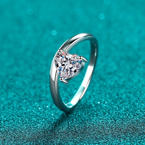 Luxury 925 Sterling Silver Heart Moissanite Ring For Women Heart Shaped Zirconia Engagement Ring Minimalist Jewelry Gift