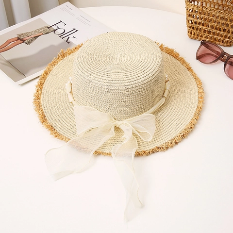 Eleganter Flacher Kopf Papiastrohhut Für Damen Mit Künstlicher Perle Schleife Band Breite Krempe Fransen Sommer Sonnenschutzhut