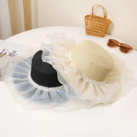 Damen Flacher Hutkopf Breite Krempe Papierstrohhut Elegant Organza Rüschenrand Künstliche Perle Sommer Strand Urlaub Sonnenhut