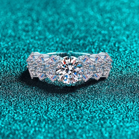 Luxurious Sparkling Moissanite Ring 925 Sterling Silver Rhodium Plated Round Cubic Zirconia Flower Shape Band Elegant Jewelry For Women Gift