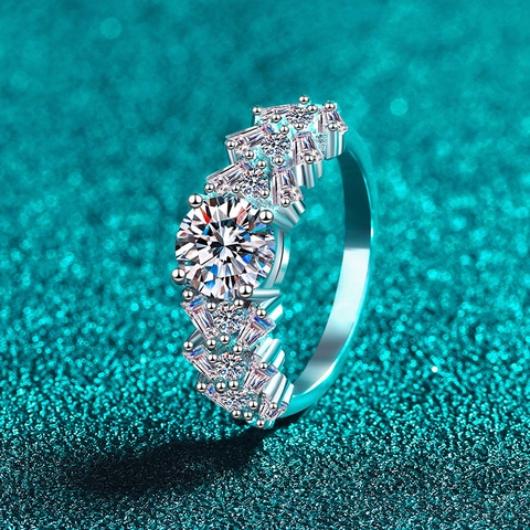 Luxurious Sparkling Moissanite Ring 925 Sterling Silver Rhodium Plated Round Cubic Zirconia Flower Shape Band Elegant Jewelry For Women Gift