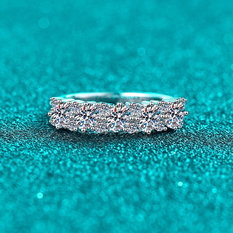 Anello Eternity in Argento Sterling 925 Moissanite per Donna Ovale con Diamanti Incastonati Gioielli Eleganti Regalo di Compleanno