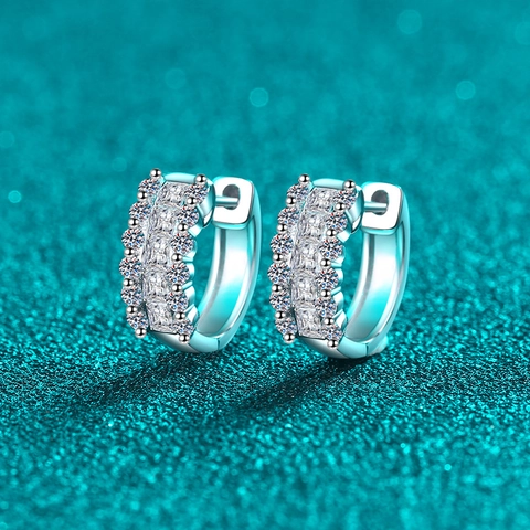 Orecchini a Cerchio in Argento Sterling S925 Full Moissanite per Donna Classici Squisiti Temperamento Orecchini Huggie Gioielli