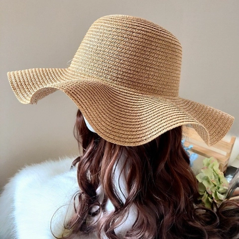 Women Wavy Wide Brim Paper Straw Sun Hat Elegant Lace Trim Summer Beach Vacation Breathable Paper Straw Foldable Cap For Lady