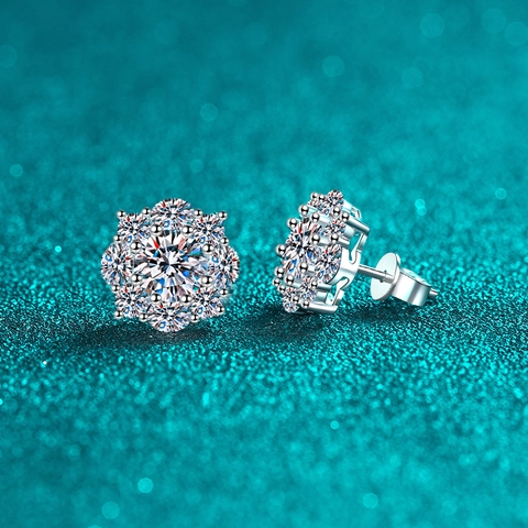 Boucles d'Oreilles Clous Moissanite en Argent Sterling 925 pour Femmes Élégants Bijoux en Zirconia avec Tige en Argent