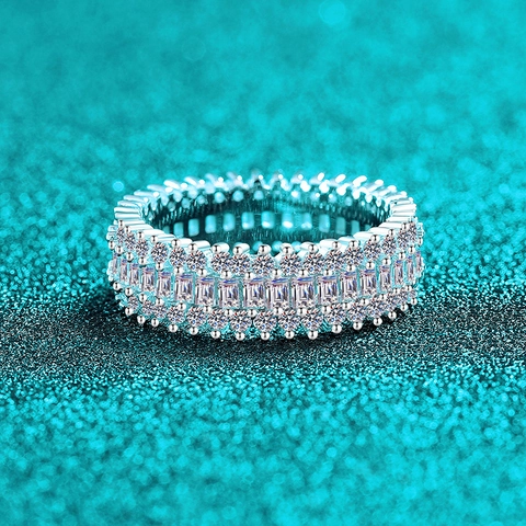 Lussuoso Anello Eternity in Argento Sterling 925 Con Moissanite Per Donna Taglio Baguette Pavé Completo Anello Geometrico Gioielli