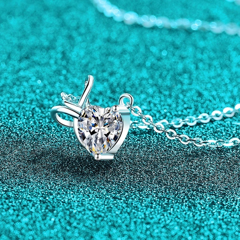 Collar de Plata de Ley 925 con Corazón y Lazo de Moissanita para Mujer Colgante de Orejas de Conejo Joyería Elegante