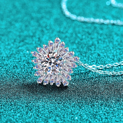 Collana con Pendente Pentagono in Argento Sterling 925 Moissanite per Donna Gioielli di Lusso a Forma di Girasole Geometrico in Zirconia
