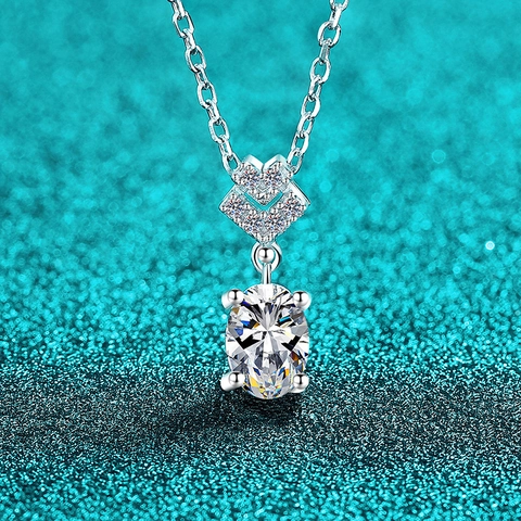 925 Sterling Silver Moissanite Zirconia Pendant Necklace Oval Design Adjustable Cross Chain Elegant Jewelry For Women Gift