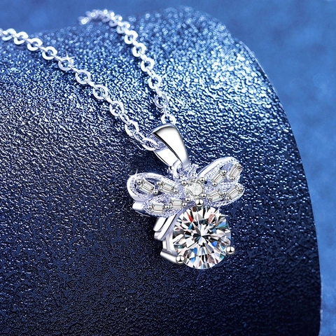Collar de Plata de Ley 925 con Colgante de Moissanita para Mujer Elegante Lazo Abeja Joyería Regalo Collar de Diseñador Brillante