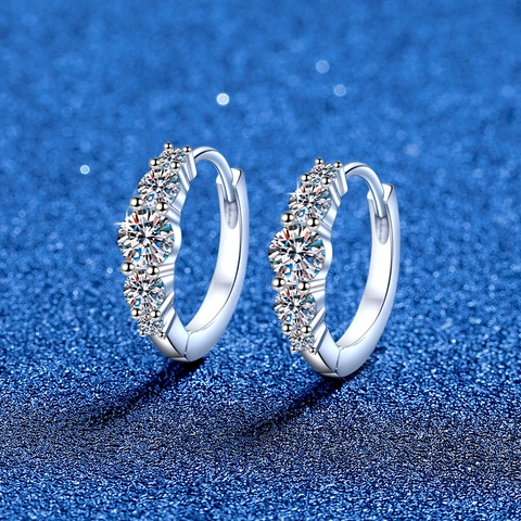 Orecchini a Cerchio in Argento Sterling 925 con Moissanite per Donna Orecchini Huggie con Moissanite Graduata Gioielli Eleganti