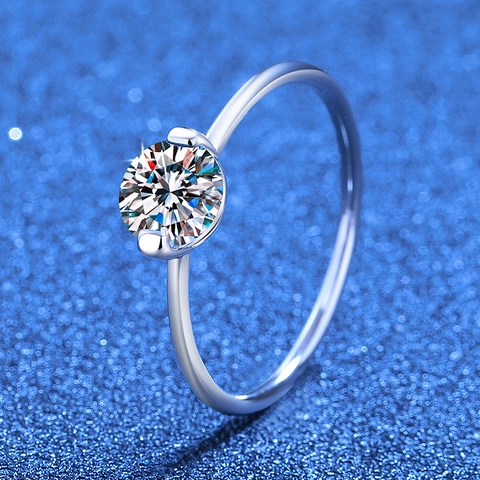 Classic 925 Sterling Silver 1 Carat Moissanite Ring For Women Sparkling Round Cut Solitaire Engagement Ring Minimalist Fine Jewelry Gift