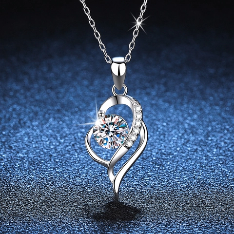 925 Sterling Silver Heart Pendant Necklace For Women 1ct Round Moissanite Elegant Choker Romantic Valentine's Day Jewelry Gift
