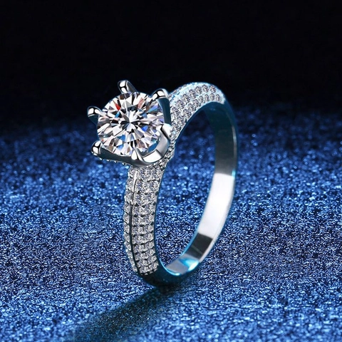 Luxurious 925 Sterling Silver Moissanite Ring For Women Six-Prong Crown Setting Engagement Wedding Finger Ring Sparkling Jewelry
