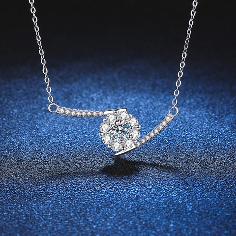 925 Sterling Silver Moissanite Flower Pendant Necklace For Women Elegant Platinum Plated Floral Jewelry D Color Moissanite Necklace