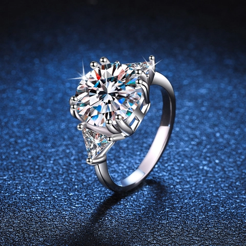 Luxury S925 Sterling Silver 5 Carat Moissanite Ring For Women D Color Round Cut Moissanite Wedding Engagement Three Stone Ring