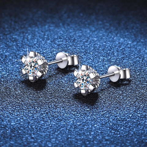 Classic 925 Sterling Silver Six-Prong Moissanite Stud Earrings For Women Elegant Round Cut Sparkling Rhinestone Jewelry Accessory Gift