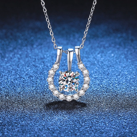 S925 Sterling Silver Moissanite Necklace For Women Horseshoe U-Shaped Pendant Round Brilliant Cut Stone Elegant Jewelry Gift