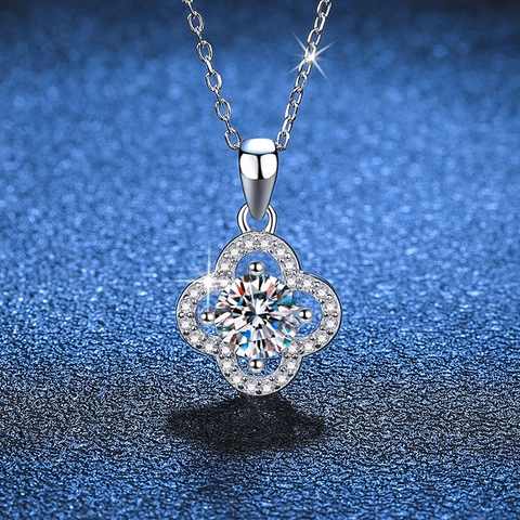 S925 Sterling Silver 1 Carat D Color Moissanite Pendant Necklace Classic Four-Leaf Clover Clavicle Chain Jewelry For Women