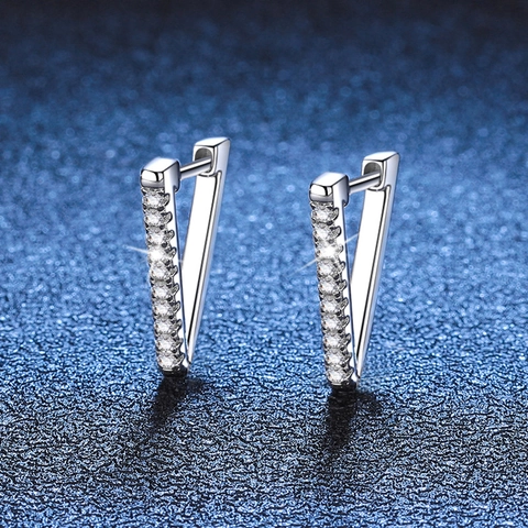 Orecchini Huggie in Moissanite a Forma di V in Argento Sterling 925 per Donna Orecchini Geometrici Minimalisti in Moissanite Pavé