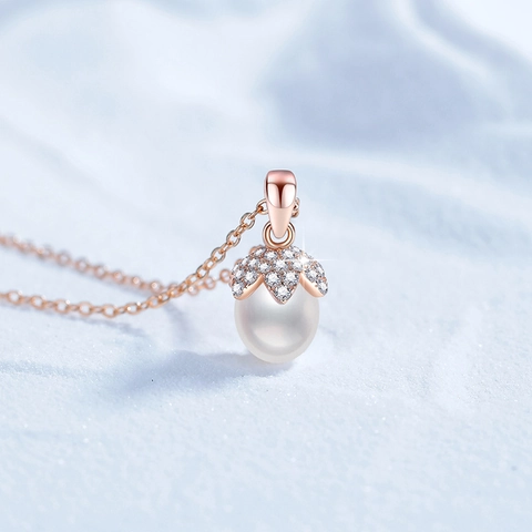 Collana con Ciondolo in Perla d'Acqua Dolce Naturale in Argento Sterling S925 Elegante Bocciolo di Fiore Oro Champagne Strass Gioielli per Donna
