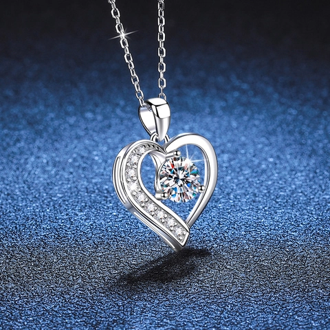 925 Sterling Silver Moissanite Heart Pendant Necklace For Women Elegant Hollow Heart Shape Neck Jewelry Sparkling Gift