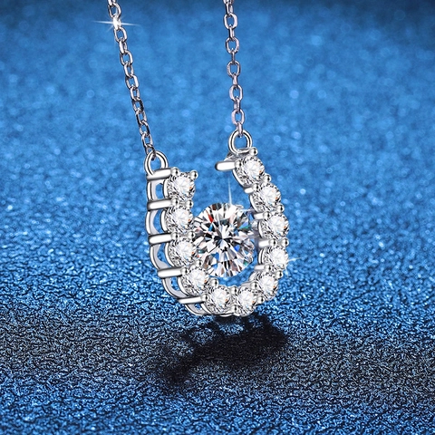 925 Sterling Silver Moissanite Necklace For Women Horseshoe U-Shape Dancing Stone Pendant D Color VVS1 Moissanite Fine Jewelry Gift