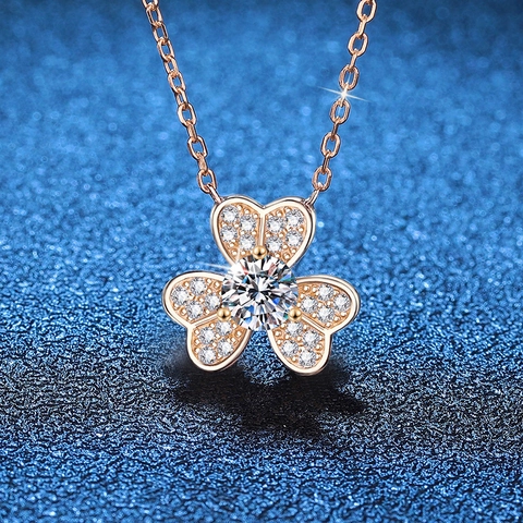 Collana con Ciondolo a Trifoglio in Argento Sterling 925 Moissanite Placcato Oro Rosa Intarsiata Gioielli da Collo Donna Festa