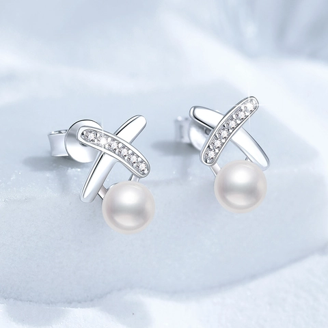 Orecchini a Bottone in Argento Sterling 925 con Perla d'Acqua Dolce per Donna Elegante Design a Croce con Moissanite