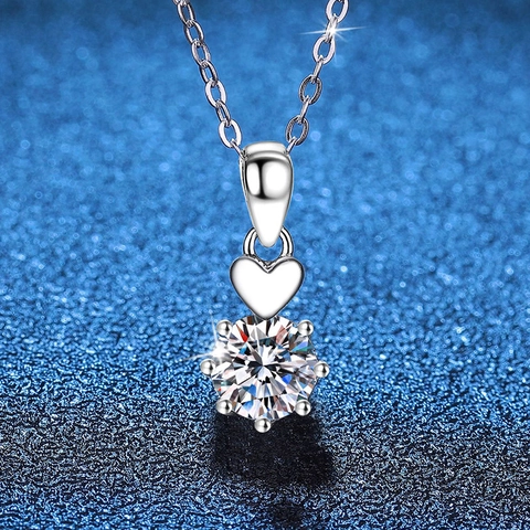 925 Sterling Silver Moissanite Heart Pendant Necklace For Women Sparkling One Carat High Carbon Stone Cross Chain Jewelry Gift