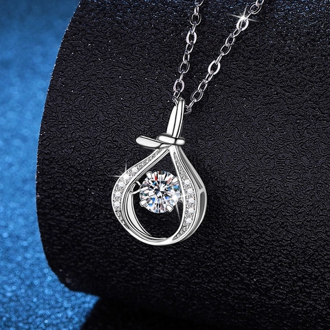 Collana con Pendente in Argento Sterling 925 e Moissanite per Donna Stile Cinese Pietra Danzante Collana a Goccia Gioielli