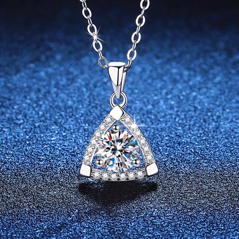Collana Con Ciondolo a Triangolo in Argento Sterling 925 Moissanite Catena a Croce Intarsiata con Strass Geometrici per Donna
