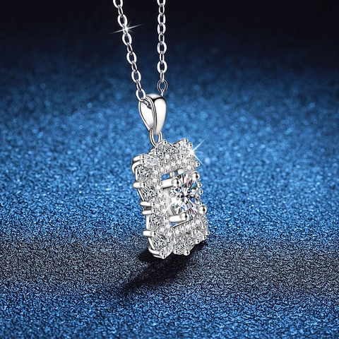 Luxury Square Halo Moissanite Pendant Necklace 925 Sterling Silver Cross Chain Sparkling Radiant Cut Jewelry Gift For Women