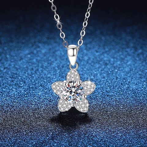 925 Sterling Silver Camellia Pendant Necklace 1 Carat D Color Moissanite Flower Necklace For Women Elegant Jewelry Gift