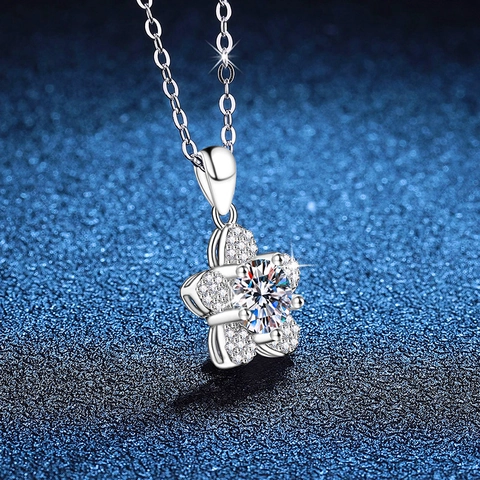 925 Sterling Silver Camellia Pendant Necklace 1 Carat D Color Moissanite Flower Necklace For Women Elegant Jewelry Gift