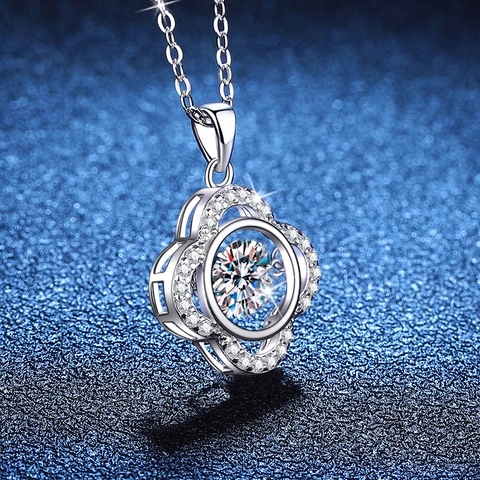 925 Sterling Silver Moissanite Necklace For Women Sparkling Four Leaf Clover Dancing Stone Pendant Elegant Adjustable Chain Fine Jewelry Gift
