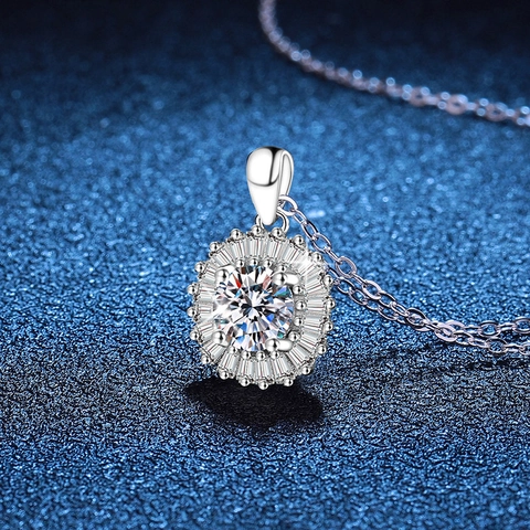 Lussuosa Collana Con Ciondolo a Girasole in Argento Sterling 925 Moissanite per Donna Round Halo D Colore Moissanite Gioielli