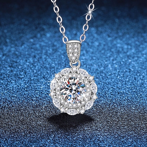 925 Sterling Silver Moissanite Necklace For Women Luxurious Starry Sky Crown Sunflower Pendant D Color Moissanite Jewelry Gift