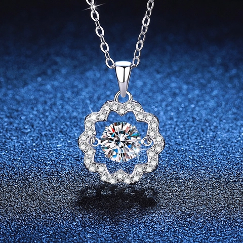 Collana con Ciondolo in Moissanite in Argento Sterling 925 Elegante Design Floreale Pietra Danzante Gioielli da Donna