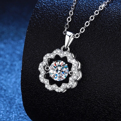 Collana con Ciondolo in Moissanite in Argento Sterling 925 Elegante Design Floreale Pietra Danzante Gioielli da Donna