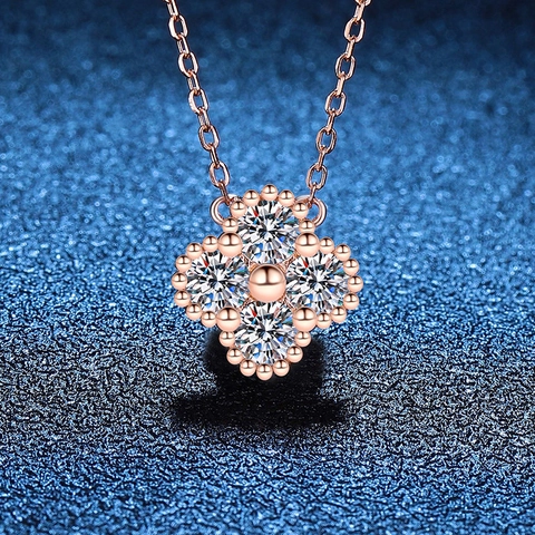Collar con Colgante de Trébol de Cuatro Hojas de Plata de Ley 925 Moissanita de 1,2ct Mujer Color D Joyería de Lujo