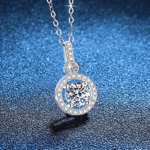 925 Sterling Silver Moissanite Halo Pendant Necklace For Women D Color Round Zirconia Clavicle Chain Fashion Jewelry Accessory Gift