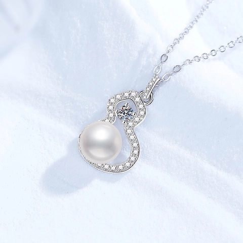 Collana Con Pendente a Zucca in Argento Sterling 925 Con Perla d'Acqua Dolce e Moissanite Eleganti Gioielli Tradizionali Donna