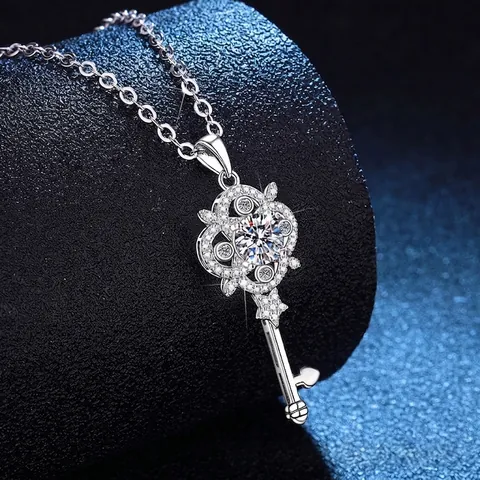 S925 Sterling Silver Moissanite Key Pendant Necklace For Women Luxury Crown Key Chain Jewelry With GRA Certificate