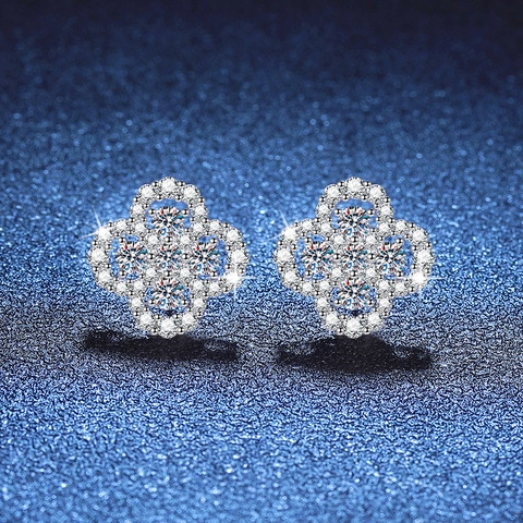 Boucles d'Oreilles Clous Trèfle en Argent Sterling 925 Avec Moissanite Incrustée Pavée Bijoux de Mode Luxe Léger pour Femme Cadeau