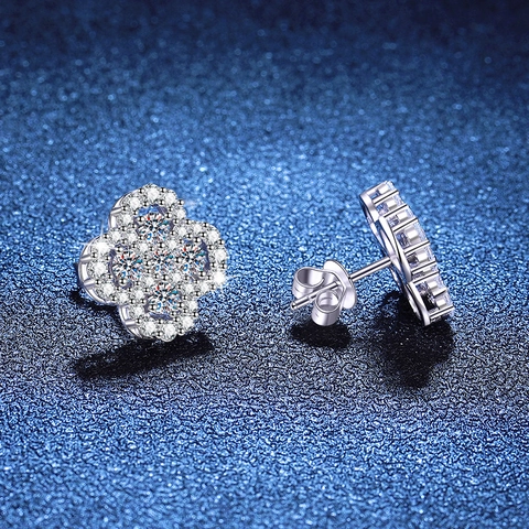 Boucles d'Oreilles Clous Trèfle en Argent Sterling 925 Avec Moissanite Incrustée Pavée Bijoux de Mode Luxe Léger pour Femme Cadeau