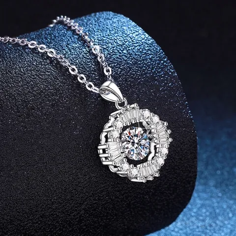 925 Sterling Silver Moissanite Pendant Necklace For Women Radiant Star Dynamic Sparkling Fine Jewelry Anniversary Wedding Gift